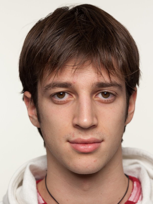 Facce a Milano / Faces in Milan — photograph by Alessandro Vicario