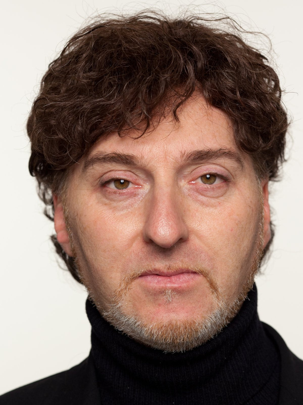 Facce a Milano / Faces in Milan — photograph by Alessandro Vicario