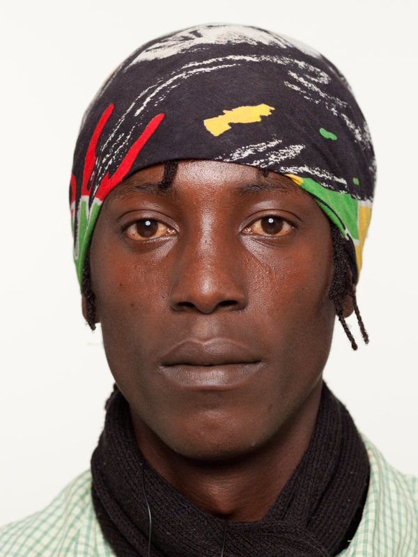 Facce a Milano / Faces in Milan — photograph by Alessandro Vicario