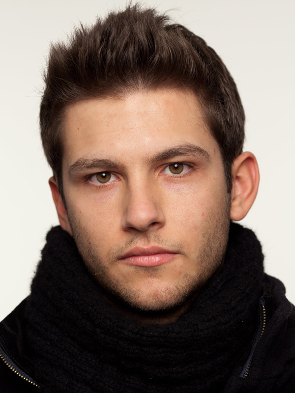 Facce a Milano / Faces in Milan — photograph by Alessandro Vicario