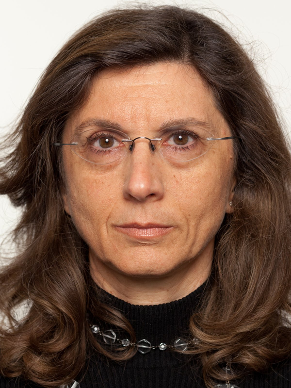 Facce a Milano / Faces in Milan — photograph by Alessandro Vicario