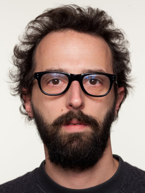 Facce a Milano / Faces in Milan — photograph by Alessandro Vicario