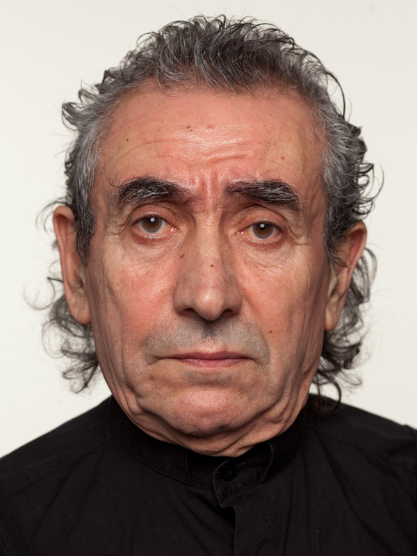 Facce a Milano / Faces in Milan — photograph by Alessandro Vicario