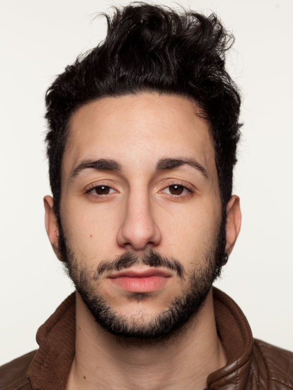 Facce a Milano / Faces in Milan — photograph by Alessandro Vicario