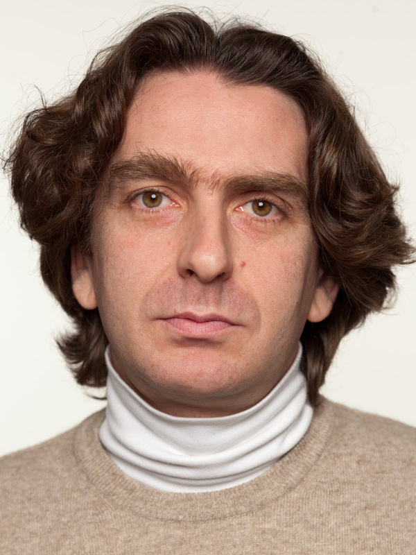 Facce a Milano / Faces in Milan — photograph by Alessandro Vicario