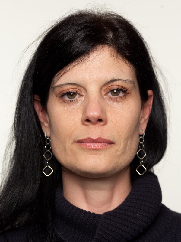 Facce a Milano / Faces in Milan — photograph by Alessandro Vicario